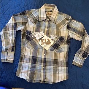 Boys size 8 Fly Cattleman Button up shirt